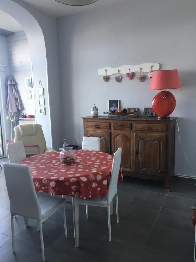 Tiane Apartment *
